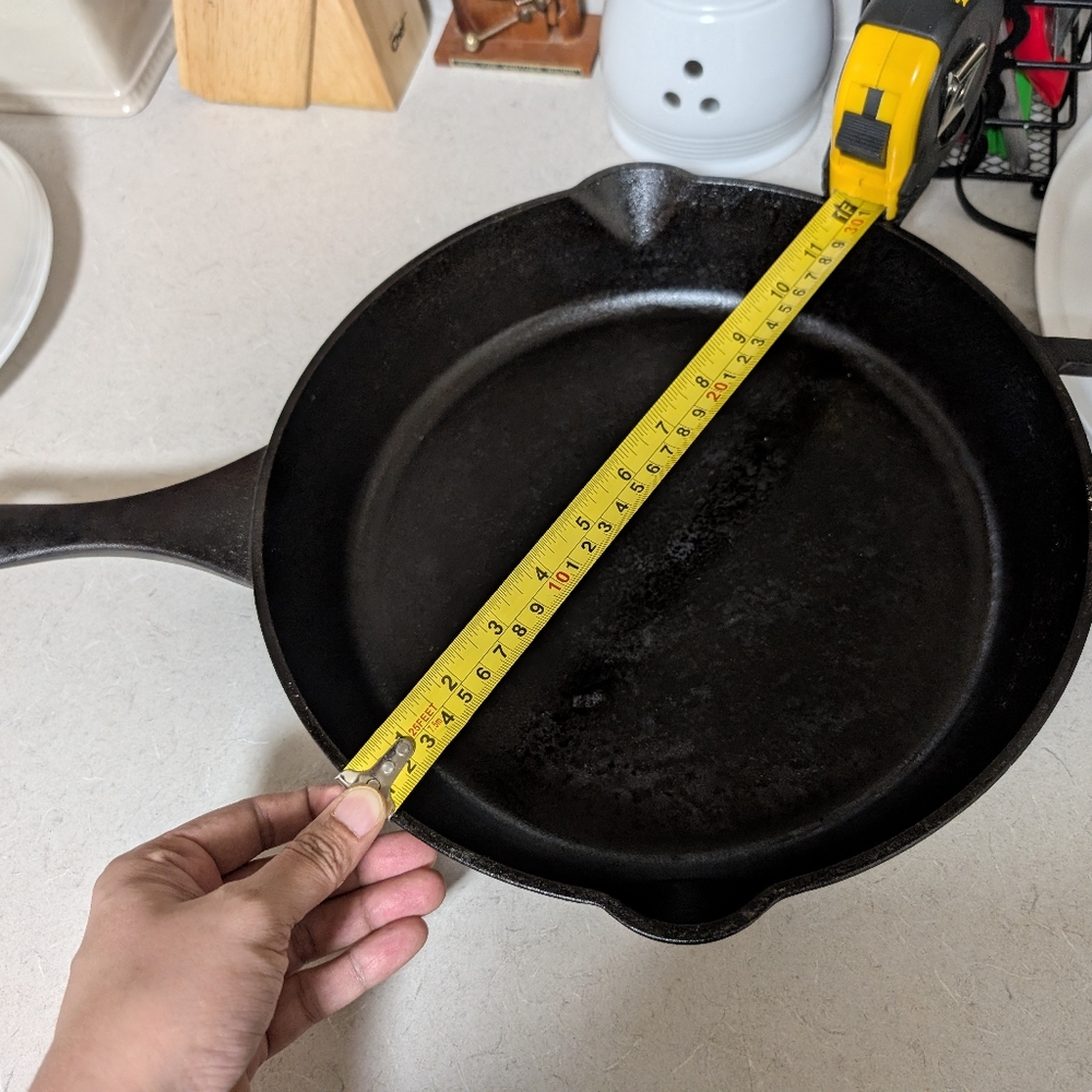 Cast Iron Skillet (MasterChef) - Picture 3 of 3